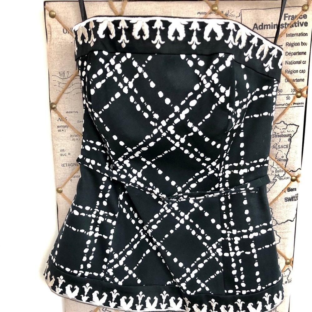 Bustier / Corset top with belt - Sz 0 - NEW